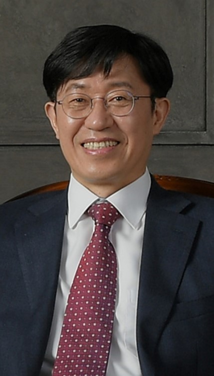 김홍근
