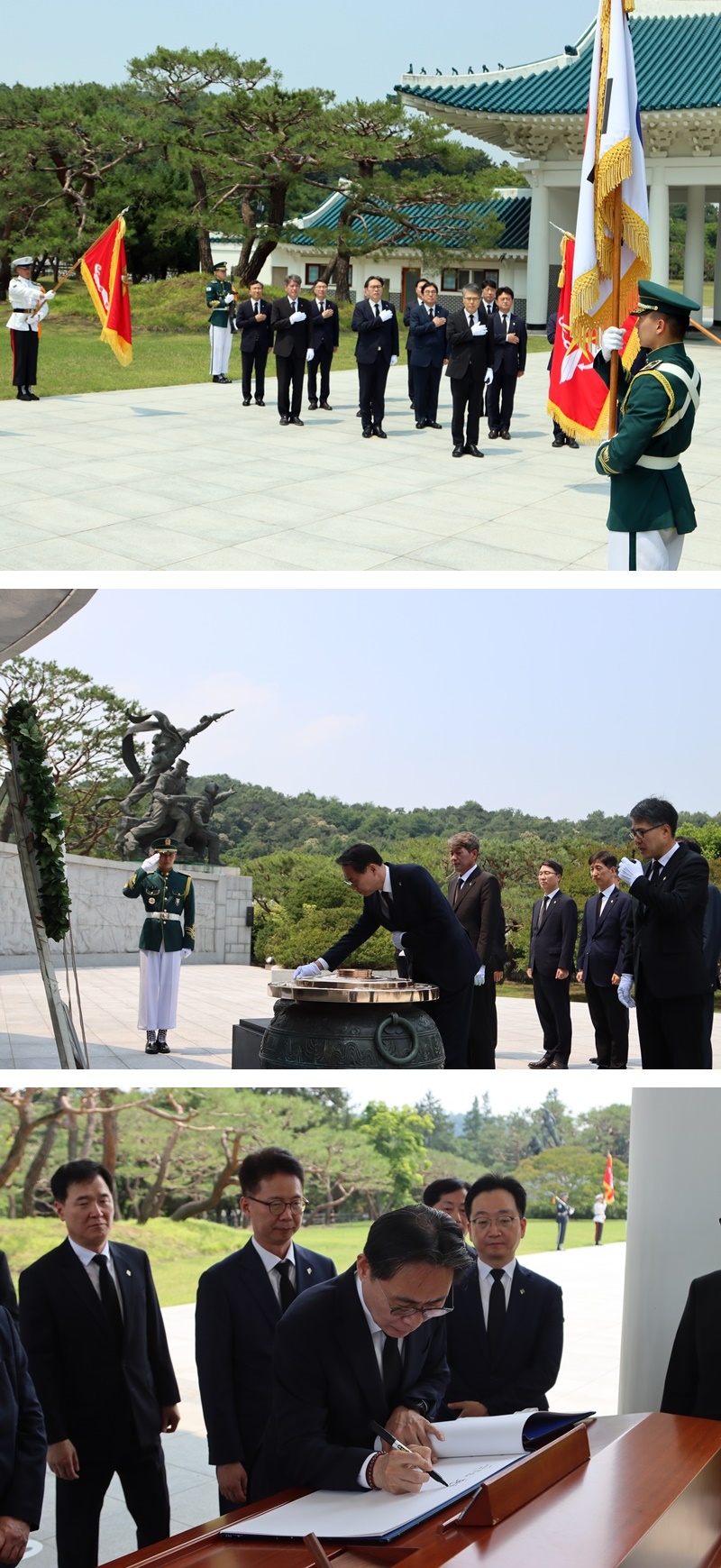 서울지방국세청장 호국보훈의 달을 맞아 현충원 참배