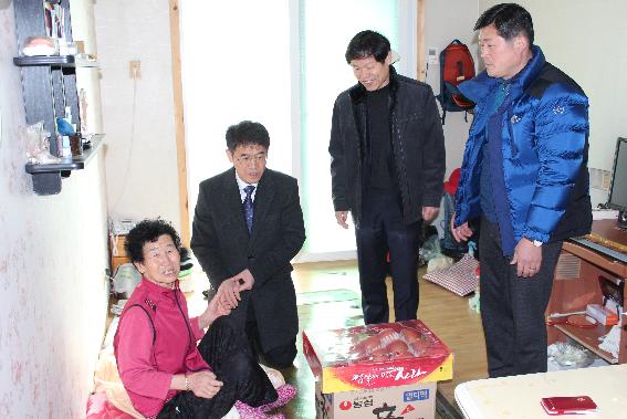 군산시 소룡동 진흥아파트 조손가정 방문