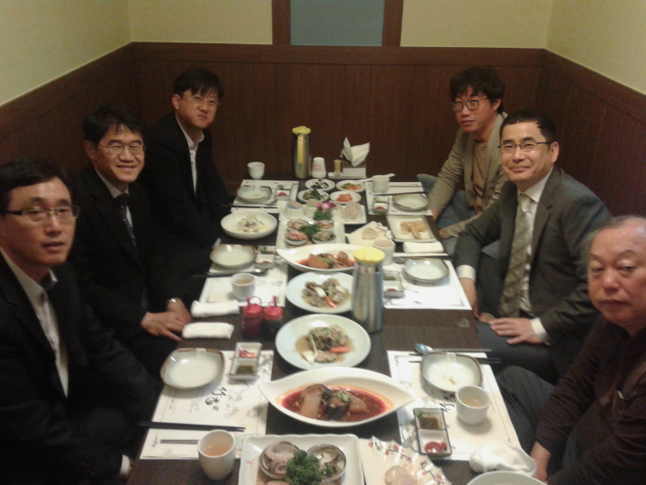 의사협회 관계자들과