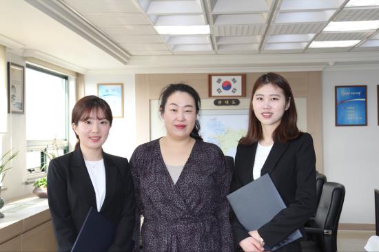 서장님과 신규직원들
