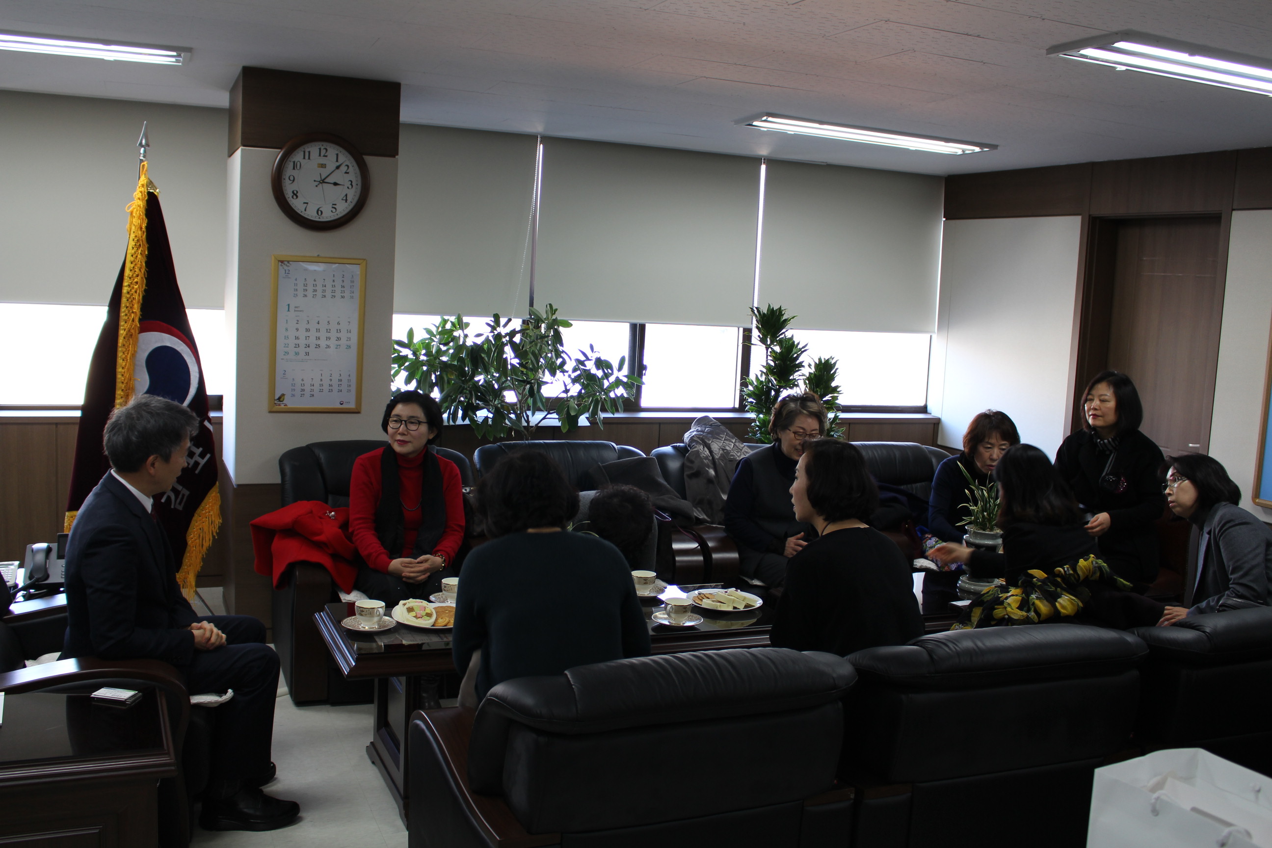 간담회 사진2