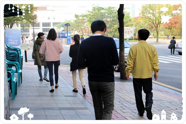 지정된 장소로 대피중