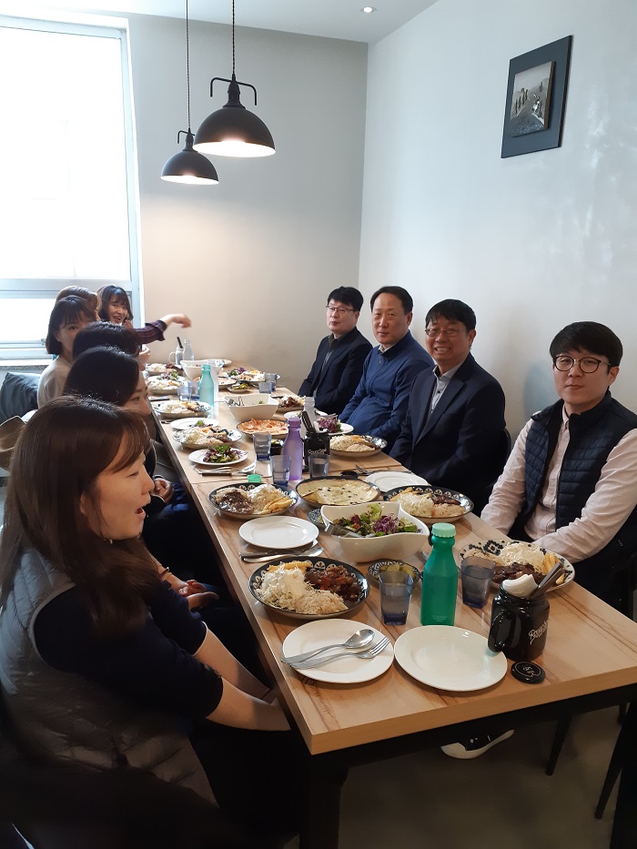 3월 생일직원들 점심식사